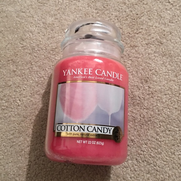 Yankee Candle Cotton Candy Candle - Picture 2 of 4